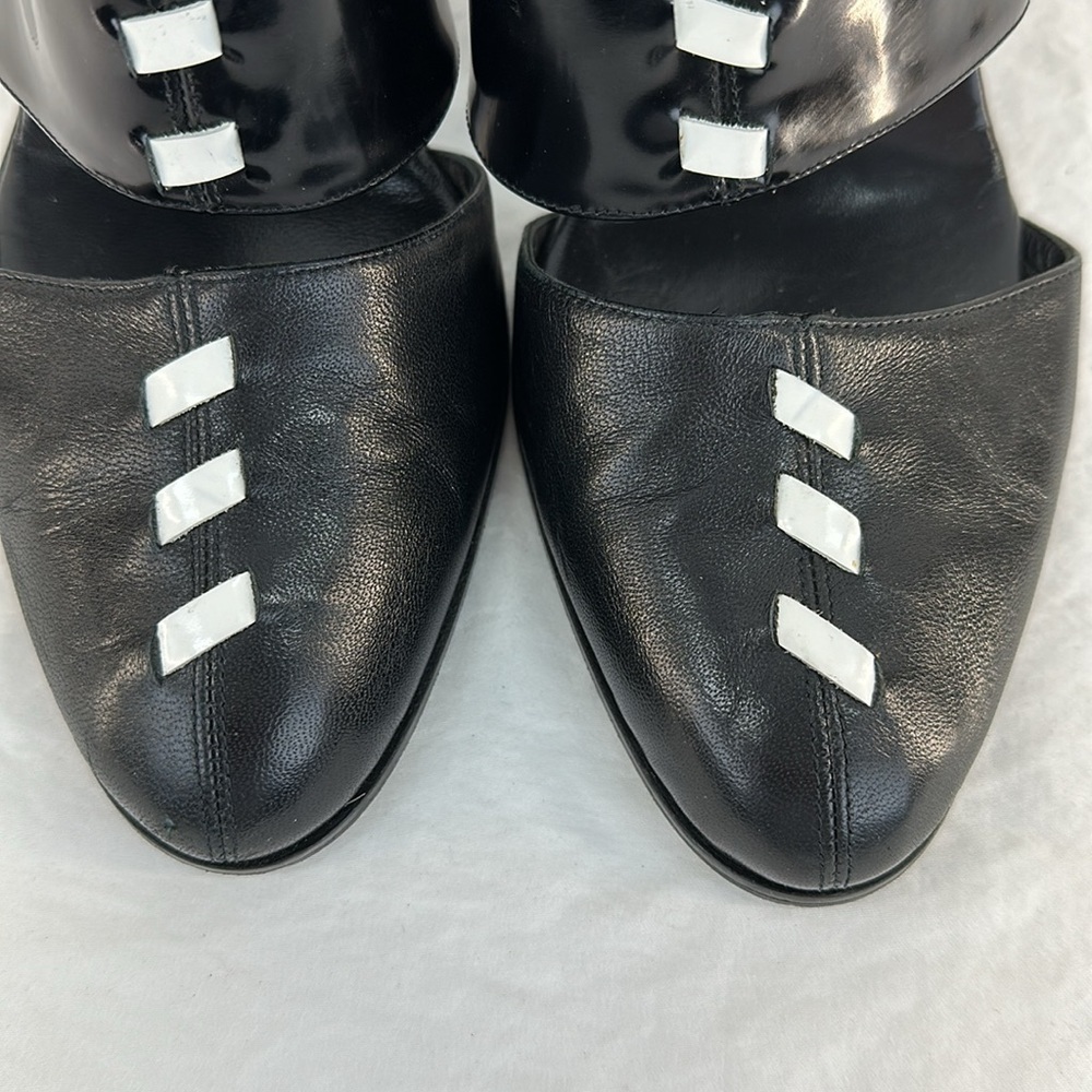 Edun Italian Made Closed Toe Heeled Leather Mules, 8 - Picture 4 of 9